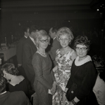 221246 Drie dames met bril, 1961