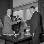 258817 De duizendste student aan de Technische Hogeschool verwelkomen, 9 november 1960