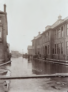 28150 Julianastraat, met rechts de Hoogere Burgerschool, 02-01-1926 - 08-01-1926