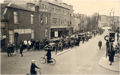 28497 Verkeersdrukte op het kruispunt van de Keizersgracht en de Grote Berg, gezien in de richting van eerstgenoemde, 1931