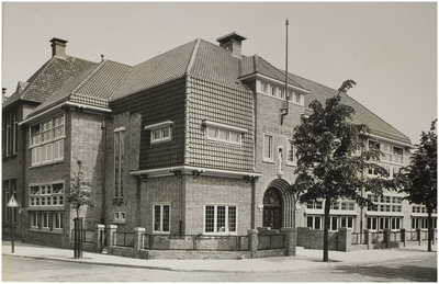 68669 RK meisjesschool St. Ursula, Treurenburgstraat 2, 1931