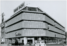  Een serie van 3 foto's betreffende warenhuis Grand Bazar, Vestdijk 1, 1964 - 1965