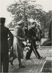 197536 Burgemeester Van Rooy en de koningin, 19-09-1957