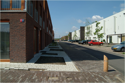 220625 Woonerf in Meerhoven, 2000 - 2009