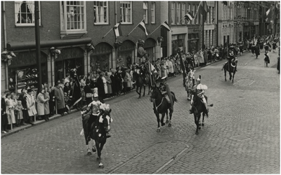 250801 Groep paarden met ruiters, 1951