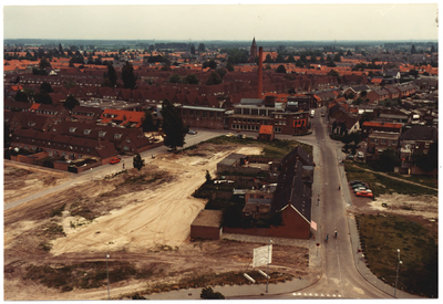 100111 Vogelvluchtfoto Helmond, omgeving Zuidende. Foto gemaakt vanaf de Ameideflat, gezien in oostelijke richting. Op ...