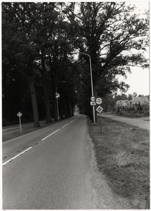 100258 Aarle-Rixtelseweg, gezien vanaf de hoek 'Zwanenbeemd' in de richting 'Aarle-Rixtel', 30-06-1987