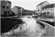 100492 Baroniehof. Wateroverlast, 02-1983