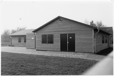 100577 Berkendonk, omgeving 'Hollandhof'. Blokhut van scouting Rijpelberg, voorzijde, 10-12-1985
