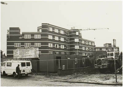 100930 Bindersestraat. Nieuwbouw van het tehuis voor daklozen D'n Herd, 18-01-1984