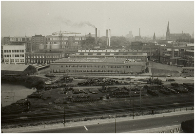 100951 Binnen Parallelweg 27. Panorama van de fabrieken van Vlisco (fa. P.F. van Vlissingen & Co Katoenfabrieken), ...