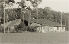 101149 Berkveld 8. Kantine en kleedlokalen van voetbalvereniging Dijkse Boys, 30-09-1985