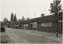 101159 De Bruijnstraat, gezien in de richting van de 'Karel Raijmakerstraat', 02-1981