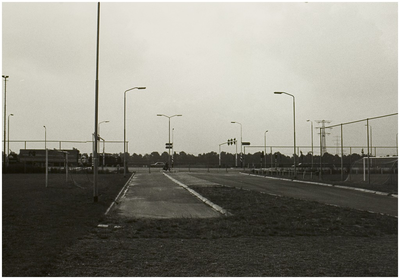 101304 Deurneseweg. Sportpark Rijpelberg, gezien vanaf de Weg door de Rijpel., 24-08-1982