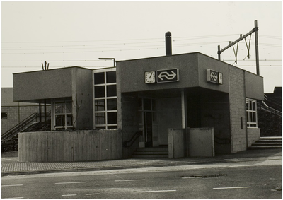 101525 Deltaweg 1. N.S.-station. Kantoor kaartverkoop, 30-06-1987