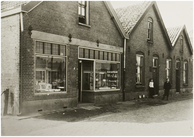 102043 3e Haagstraat. Winkelpand, 1930 - 1940