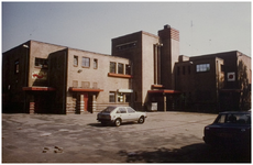 102288 Heistraat 118. Voormalige Sint Gerardusschool. Onderkomen van Senter Soos, Werkwinkel, JAC en jongerenbeweging, 1986