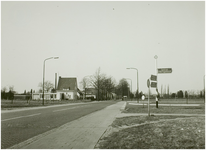 102546 Hortsedijk, gezien in de richting 'Stiphout'. Rechts de Europaweg, 1972