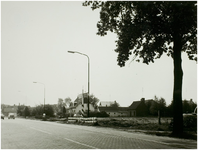 102549 Hortsedijk, gezien in de richting 'Mierloseweg'. Rechts is de Europaweg in aanleg. Achter de huizen loopt de ...