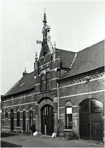 103121 Kanaaldijk N.W. 79, koetshuis van fabrikant Swinkels later fabrieksruimte, 1970 - 1980