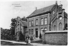 103503 Kloosterstraat. Het liefdesgesticht waarin de meisjesschool was gehuisvest. Na de verbouwing in 1960 ingericht ...