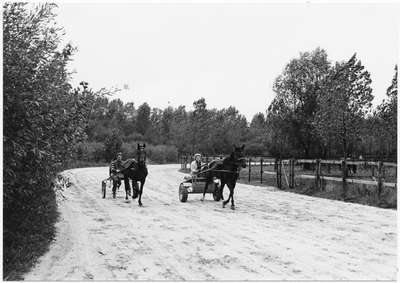 103549 Anjo van de Vrande (rechts) met het paard Wonder Willem en Jeroen Engwerda (pikeur) met het paard Tadira Loo ...