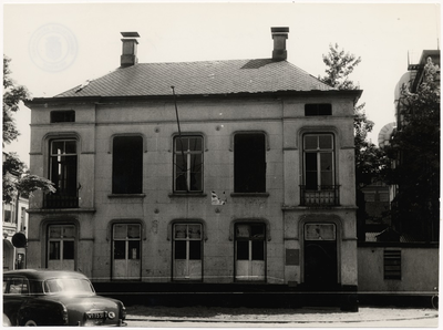 103650 Kerkstraat. Het oude postkantoor, later in gebruik als Gemeentelijke Sociale Dienst. Op dezelfde plaats is nu ...