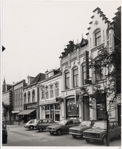 103694 Kerkstraat, gezien vanuit de richting 'Markt'. Vanaf boekhandel Verhagen-Dde Reijdt naar rechts Peels in ...