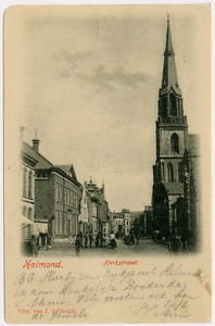 103748 Kerkstraat, gezien in de richting Markt. Links de pastorie van de parochie Sint Lambertus, vervolgens het pand ...