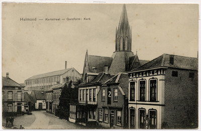 103751 Kerkstraat, gezien in de richting van De Wiel. Links het postkantoor, op het moment van de opname gebruikt door ...