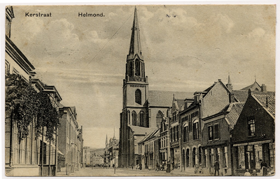 103755 Kerkstraat, gezien in de richting Markt. Rechts bakker Potjes-Martin, daarnaast bakker Rikkers. Centraal rechts ...