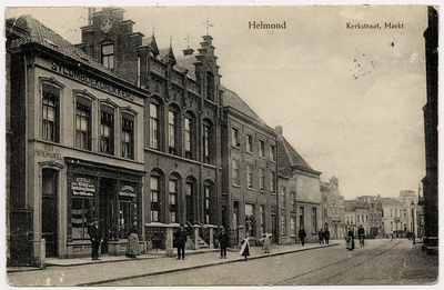 103759 Kerkstraat, gezien in de richting Markt. Panden tegenover de kerk. Links drukkerij/boekhandel De Reijdt, verder ...