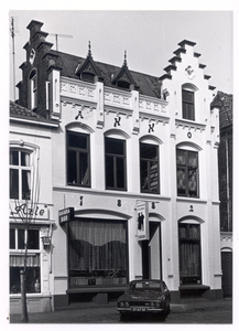 103790 Kerkstraat 47. Gebouwd in 1882 in opdracht van Th.J. de Louw. Werd in de volksmond Het huis met de zes trappen ...