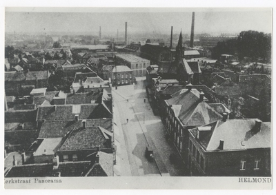 103809 Kerkstraat, panoramafoto vanaf de 'kerk Sint Lambertus' in de richting van De Wiel. Midden op de foto op de hoek ...