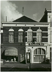 104124 Oostzijde Markt, nummer 26 t/m 26a. Achterhuis dateert van vóór 1830. In 1903 verbouwd tot twee woningen annex ...