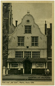 104194 Zuidzijde Markt. Het huis met de Luts (apotheek Van Hoeck). De afbeelding is in spiegelbeeld, 1935 - 1945