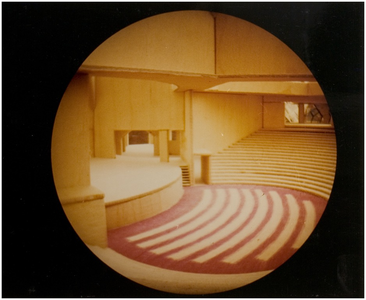 104610 Maquette van de grote zaal van theater 't Speelhuis, dat later gebouwd is aan de westkant van de Markt, 1973