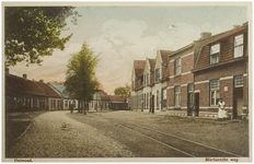 104695 Mierloseweg, gezien in de richting 'Mierlo-Hout', ter hoogte van de '2e Haagstraat' (links). Rechts lopen de ...