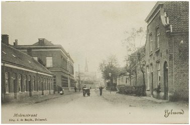 104828 Molenstraat, gezien in de richting van de 'Ameidestraat'. Links de Rijks HBS, 1899 - 1908