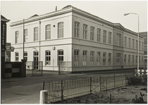 104940 Molenstraat 191. Rijks HBS, gebouwd in 1867 door bouwmeester M. Dreesen, volgens een ontwerp van architect C. ...