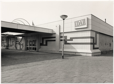 105293 Nieuwveld. Winkelcentrum De Bus. Supermarkt van de Edah. Geopend op 12 oktober 1988, 14-03-1989
