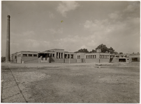 105738 Rooseindsestraat 5, gemeentelijk slachthuis, geopend op 18 september 1930. Oostelijke zijgevel, 1930