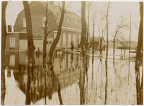 105744 Rooseindsestraat (vermoedelijk). Wateroverlast tijdens de overstroming van 1926, 1926