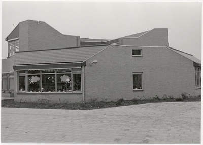 105861 Rijnlaan. Basisschool De Stroom, 14-12-1987