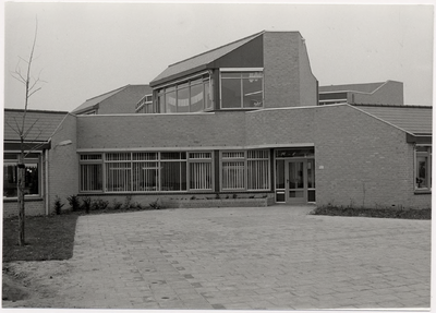 105862 Rijnlaan. Basisschool De Stroom, 14-12-1987