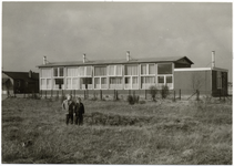 105939 Scheidijk. Woonwagenkamp. De school met links een stukje van de kapel, 1956 - 1966