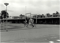 106166 Stationsplein. Voorzijde stationsgebouw, 26-06-1987