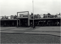 106167 Stationsplein. Voorzijde station, 26-06-1987