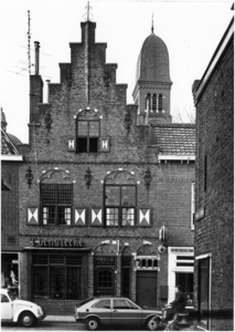 106313 Steenweg, gezien vanuit de Nagelsteeg. Café 't Vensterke, 1974