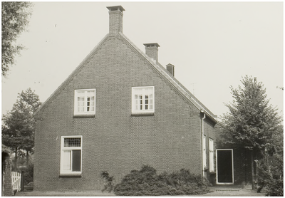 106887 Vlierdensedijk 5a. Zijgevel boerderij landbouwer Janus van Tilburg-Raijmakers. Afgebroken ten behoeve van de ...